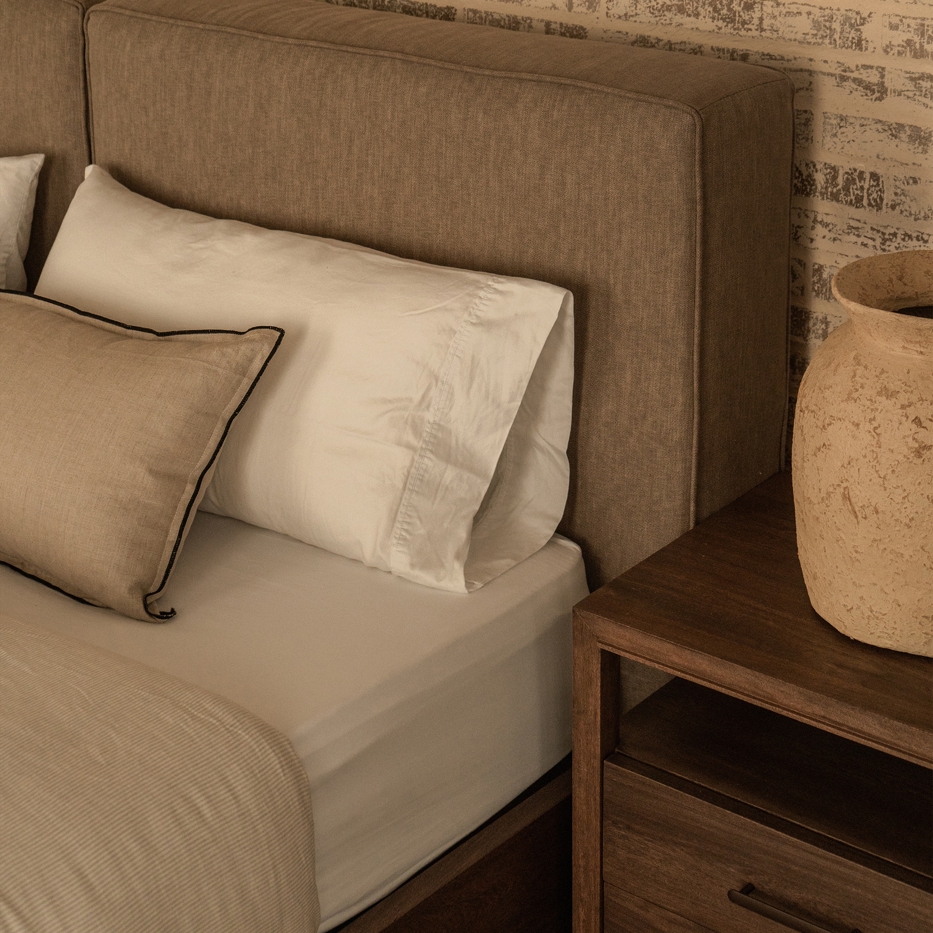 Cama Carmel Base Madera - Imagen 4